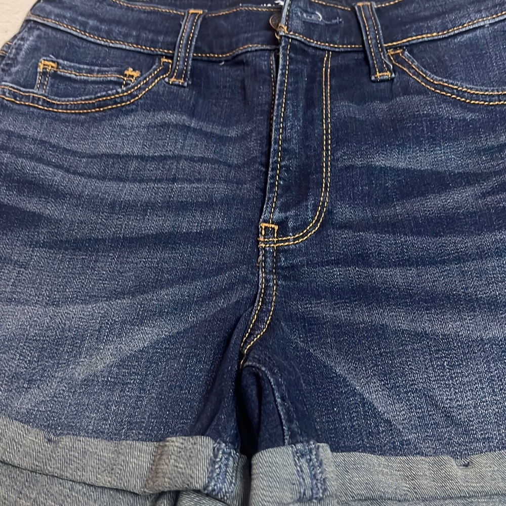 Hollister